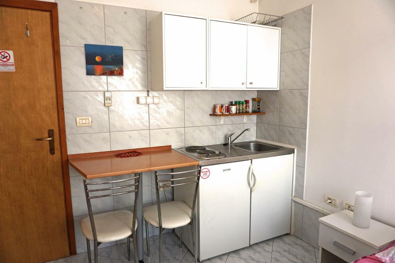 Apartment Umag Nelly Eksteriør billede